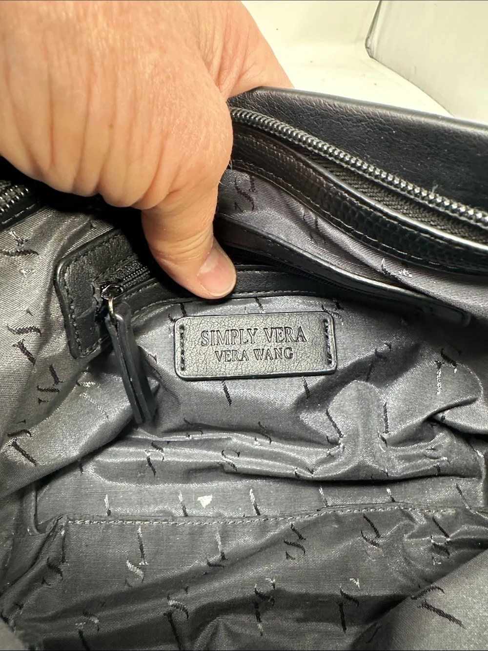 Simply Vera Crossbody
